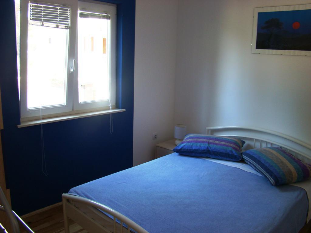 Apartments Pinus Pirovac Room photo