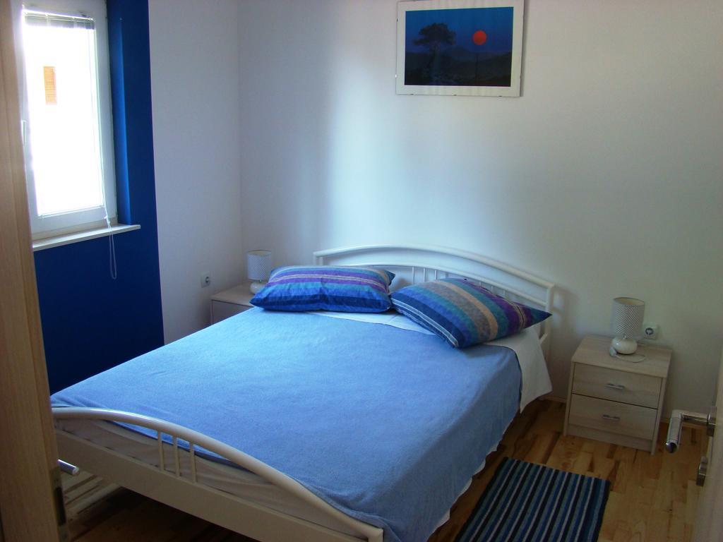 Apartments Pinus Pirovac Room photo