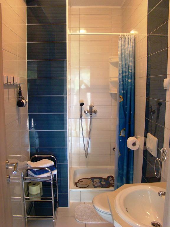Apartments Pinus Pirovac Room photo