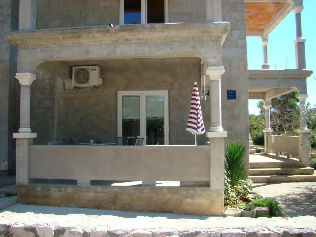 Apartments Pinus Pirovac Room photo